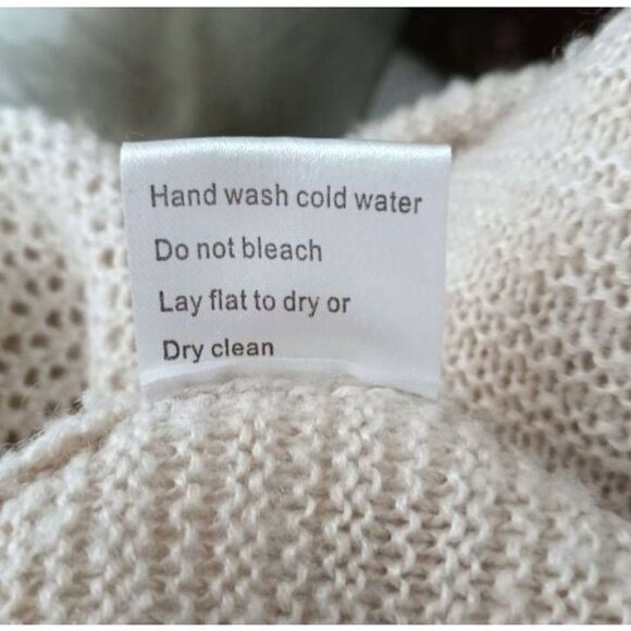 BELLDINI CREAM CARDIGAN SZ.S EUC. - Picture 6 of 6